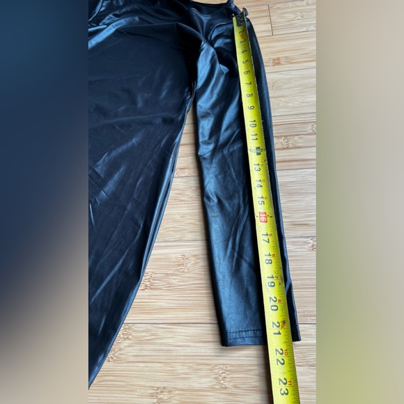 Charmaine black glossy long sleeves dress size S/M - Picture 8 of 10